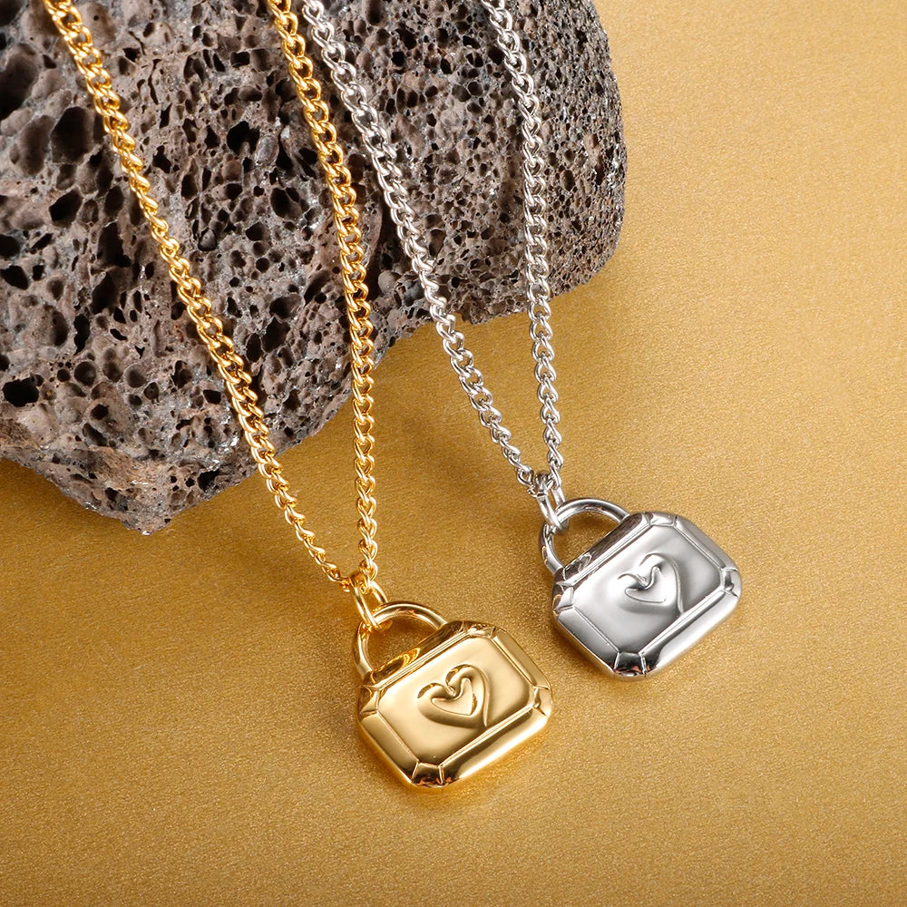 Collier avec pendentif en forme de cœur en acier inoxydable, bijoux imperméables en métal pour femmes