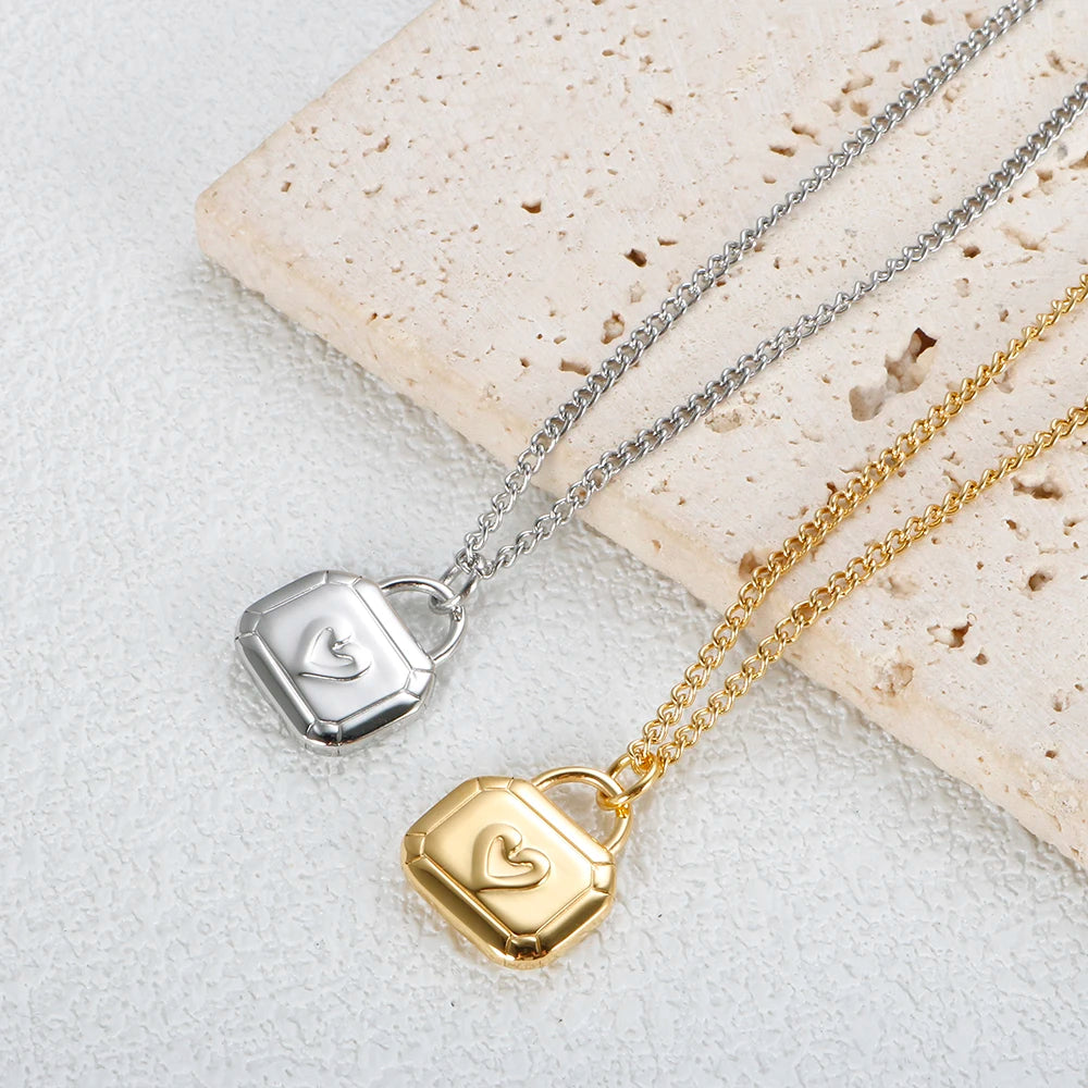Collier avec pendentif en forme de cœur en acier inoxydable, bijoux imperméables en métal pour femmes
