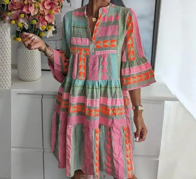 Robe imprimée à col en V et manches sept-quarts