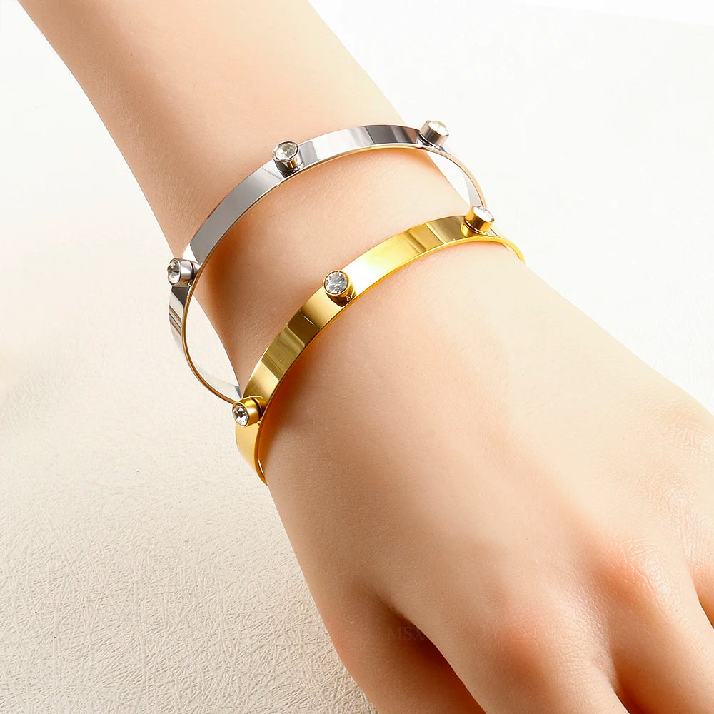 Bracelet jonc simple en acier inoxydable avec 3 cristaux