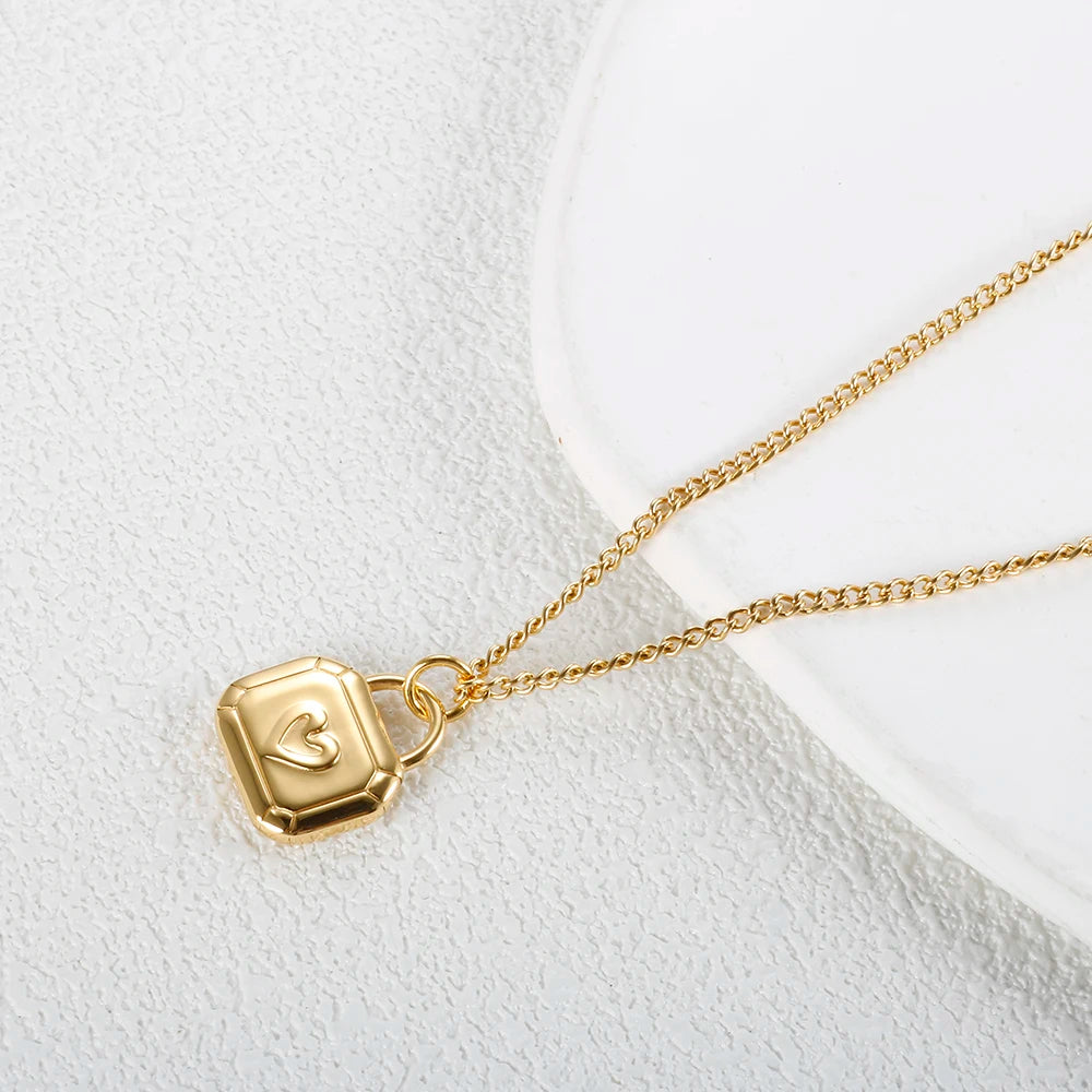 Collier avec pendentif en forme de cœur en acier inoxydable, bijoux imperméables en métal pour femmes