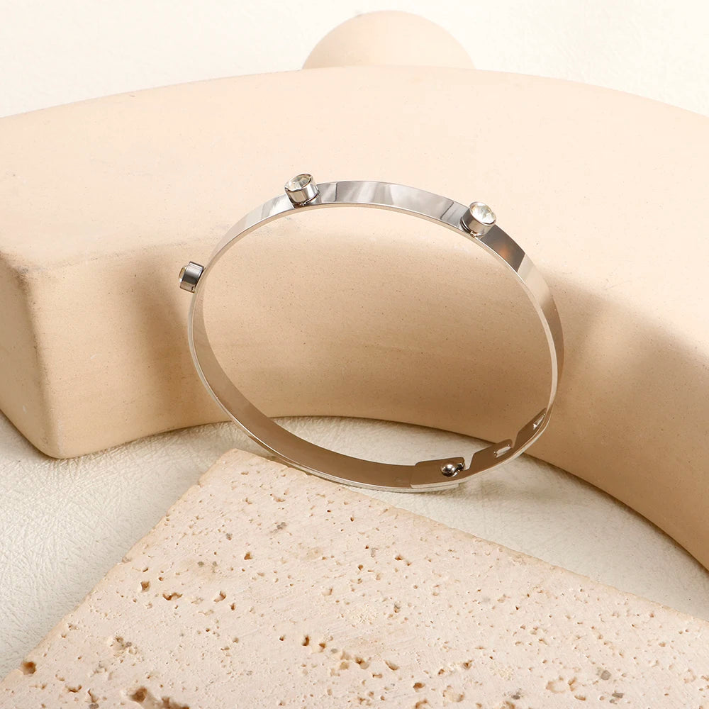 Bracelet jonc simple en acier inoxydable avec 3 cristaux